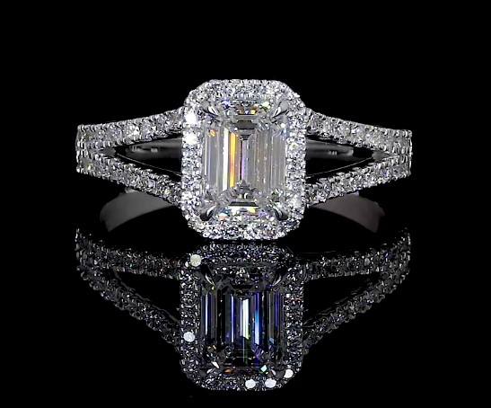 9.01 Cts 14k White Gold Emerald Shape Split Shank Ring - Video