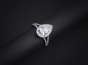2.58 Cts 14k White Gold Pear Shape Split Shank Ring - Image 2