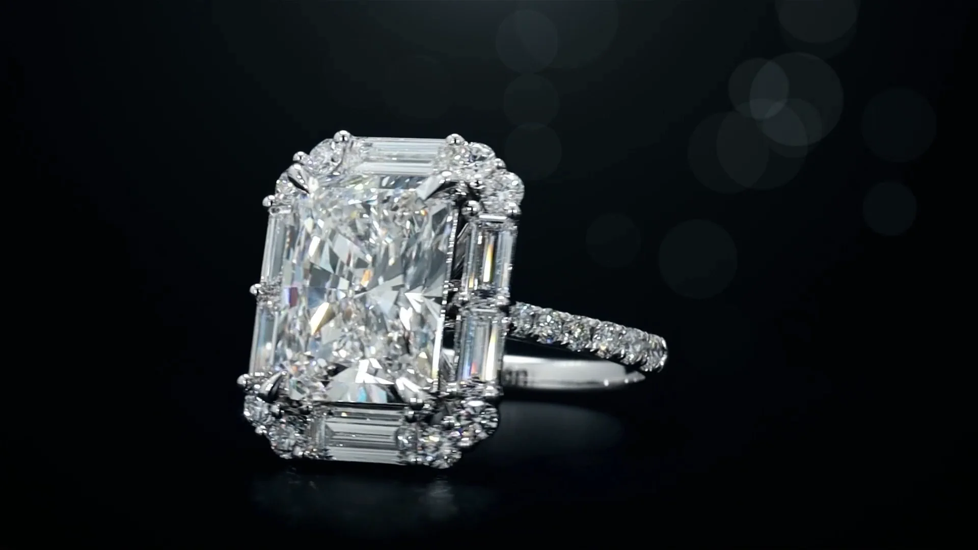 5.57 Cts 14k White Gold Radiant Shape Special Ring - Image 4