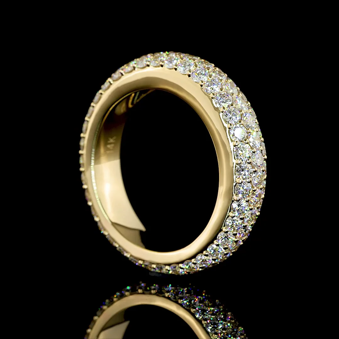 1.46 Cts 14k Yellow Gold Emerald Shape Special Eternity Band - Image 4