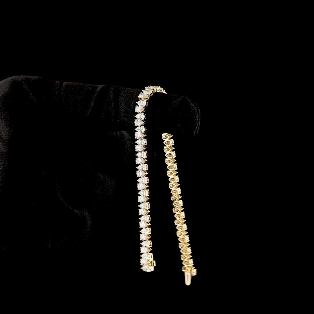 9.95 Cts 14k Yellow Gold Pear Shape Tennis Bracelet - Image 3
