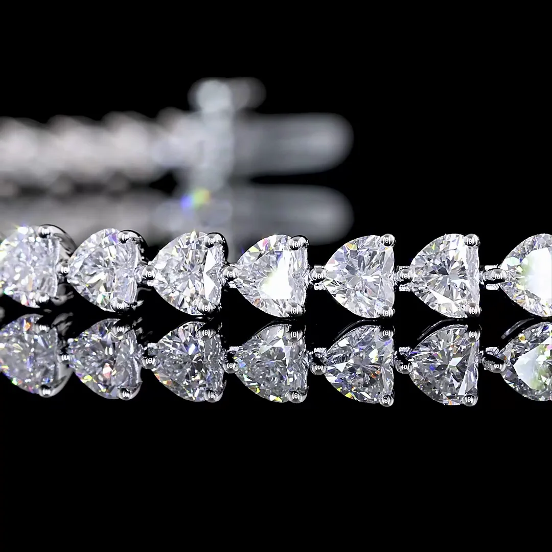 5.46 Cts 14k White Gold Heart Shape Tennis Bracelet - Image 2