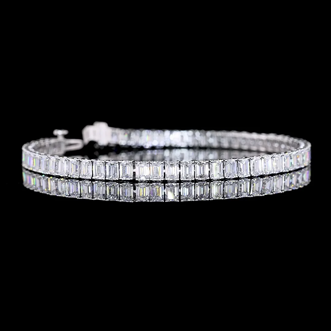 9.76 Cts 14k White Gold Emerald Shape Tennis Bracelet - Video