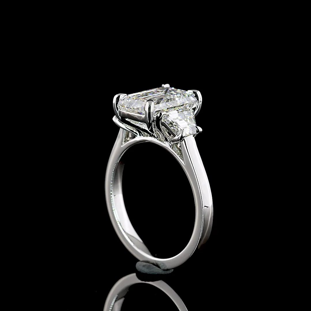 3.96 Cts Platinum Emerald Shape 3 Stones Ring - Image 3