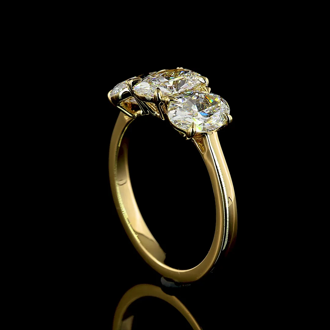 2.99 Cts 14k Yellow Gold Oval Shape 3 Stones Ring - Image 3