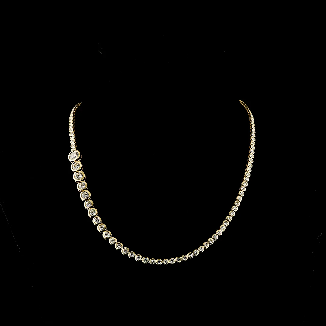 10.44 Cts 18k Yellow Gold Round Shape Riviera Necklace - Video
