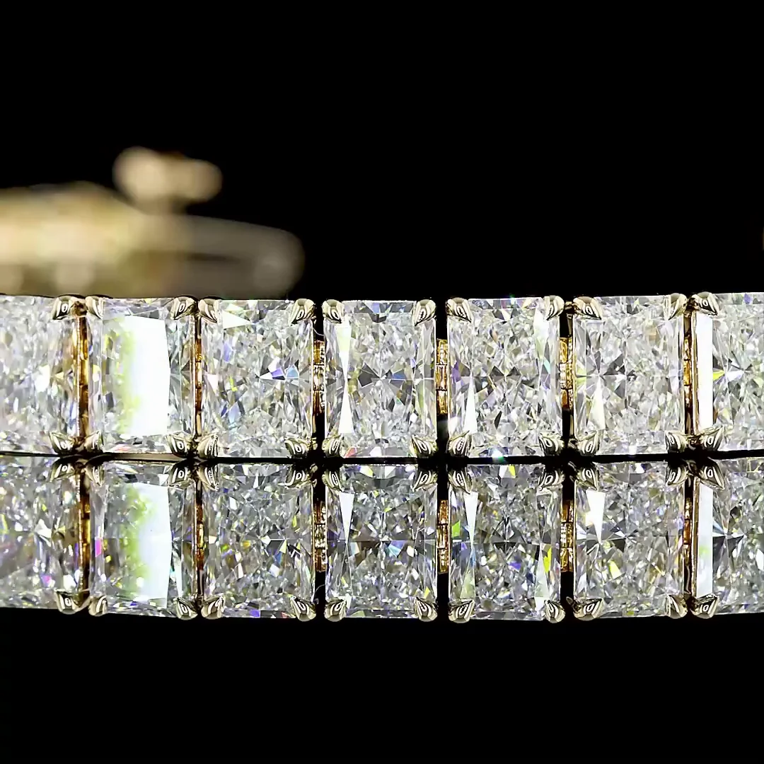 15.13 Cts 14k Yellow Gold Radiant Shape Tennis Bracelet - Image 2
