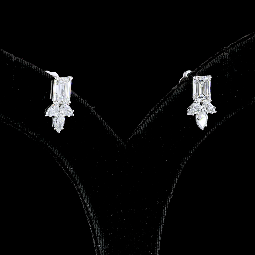 2.96 Cts 14k White Gold Emerald Shape Hanging Earring - Video