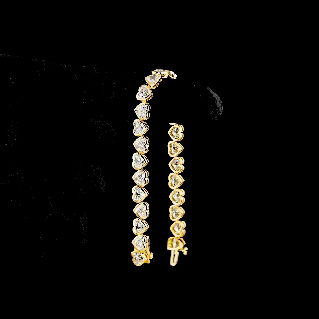 14.1 Cts 18k Yellow Gold Heart Shape Tennis Bracelet - Image 3