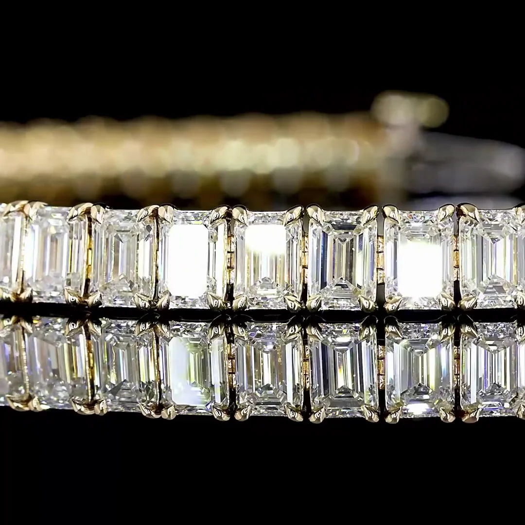 11.73 Cts 14k Yellow Gold Emerald Shape Tennis Bracelet - Image 2