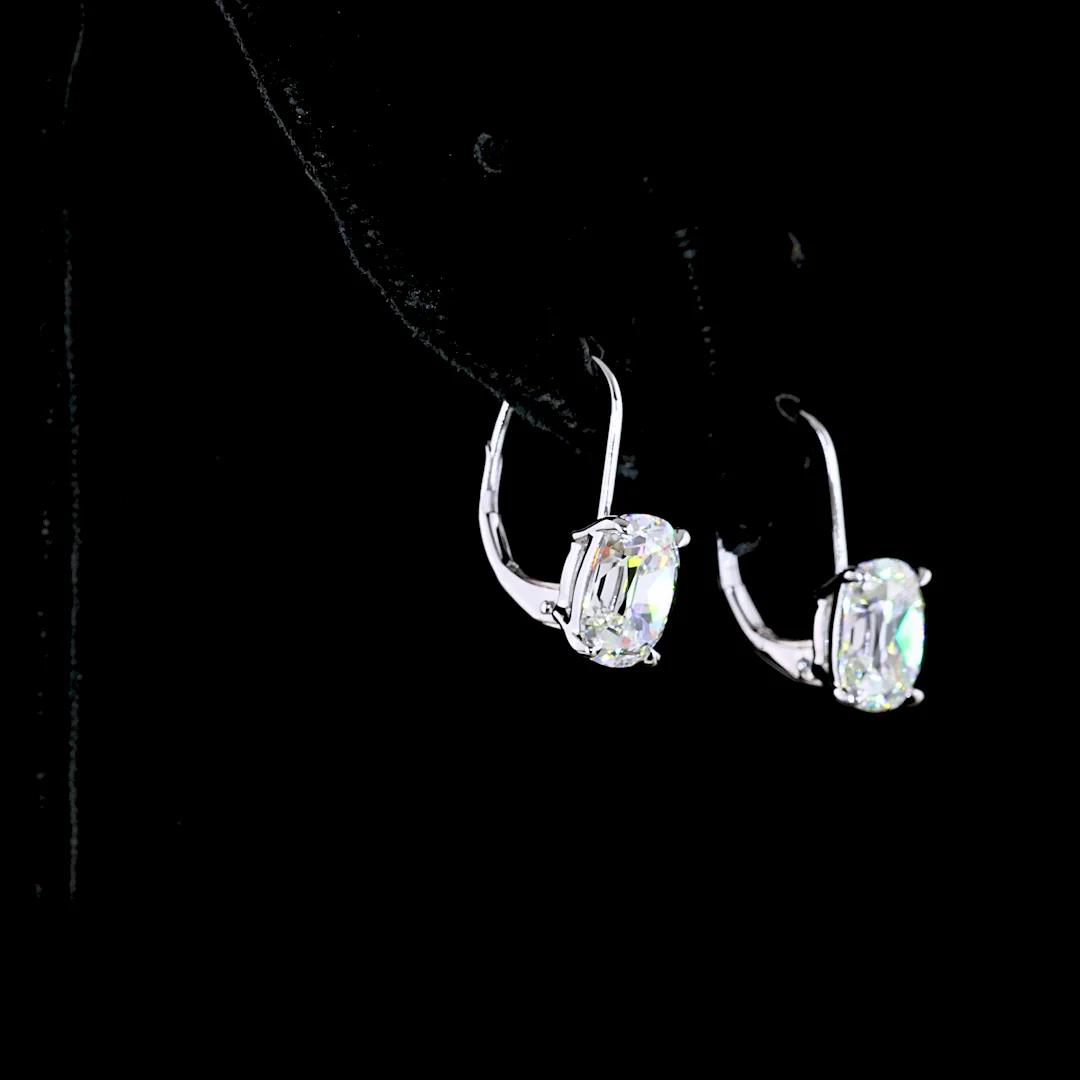4.14 Cts 14k White Gold Antique Cushion Shape Hanging Earring - Video