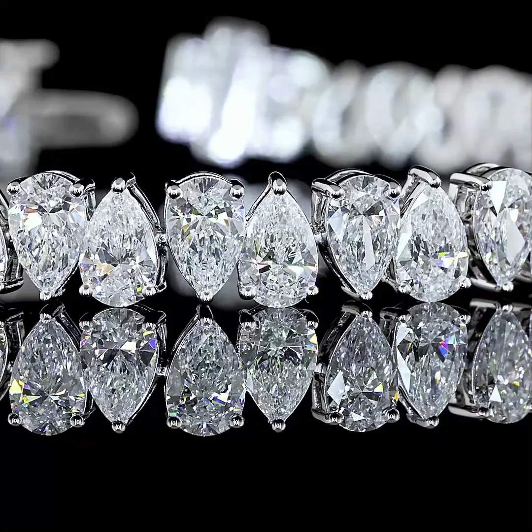 13.09 Cts 14k White Gold Pear Shape Tennis Bracelet - Image 2