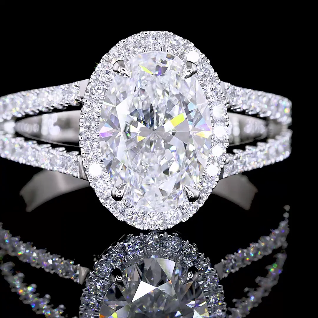 2.52 Cts Platinum Oval Shape Split Shank Ring - Image 3