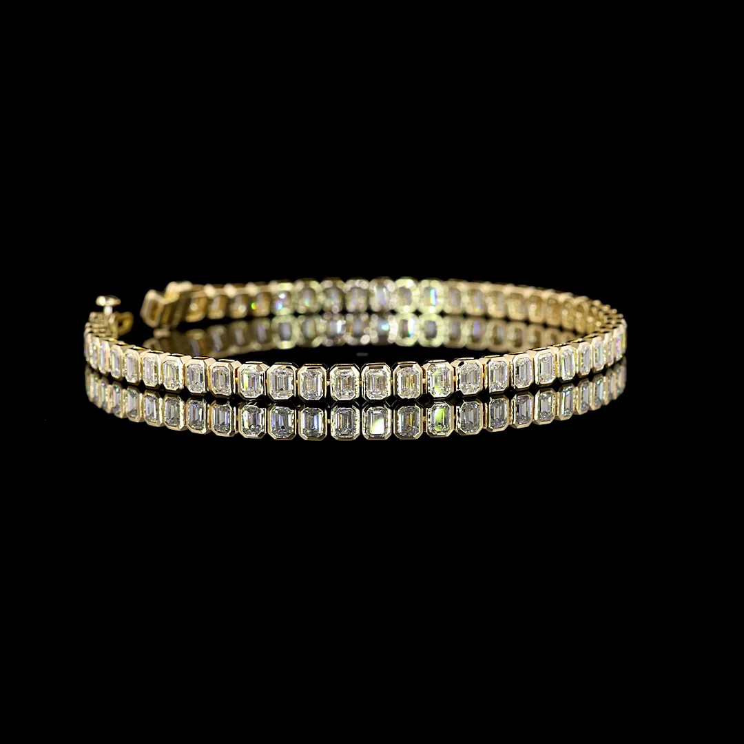 5.55 Cts 14k Yellow Gold Emerald Shape Tennis Bracelet - Video