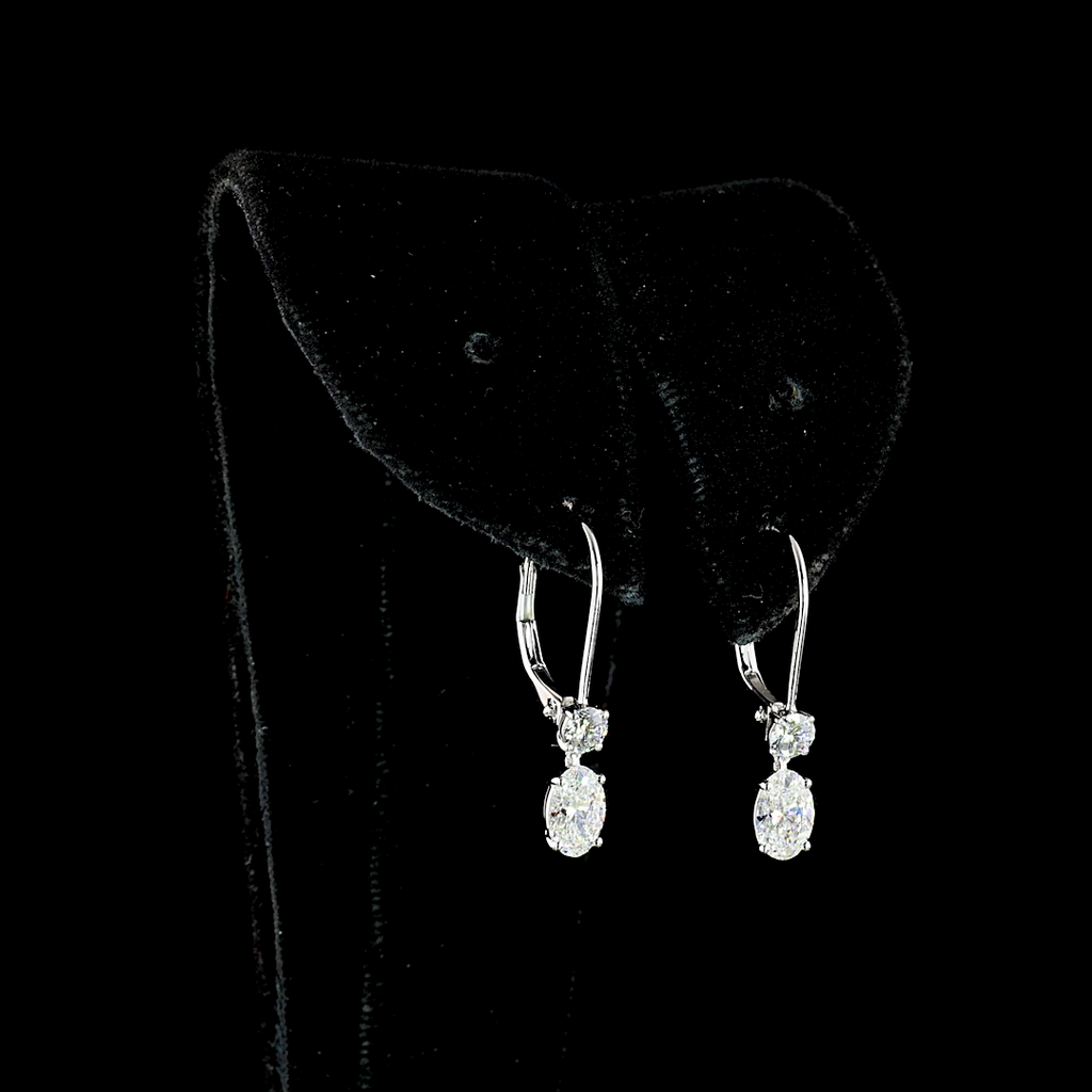 1.35 Cts 14k White Gold Oval Shape Hanging Earring - Video