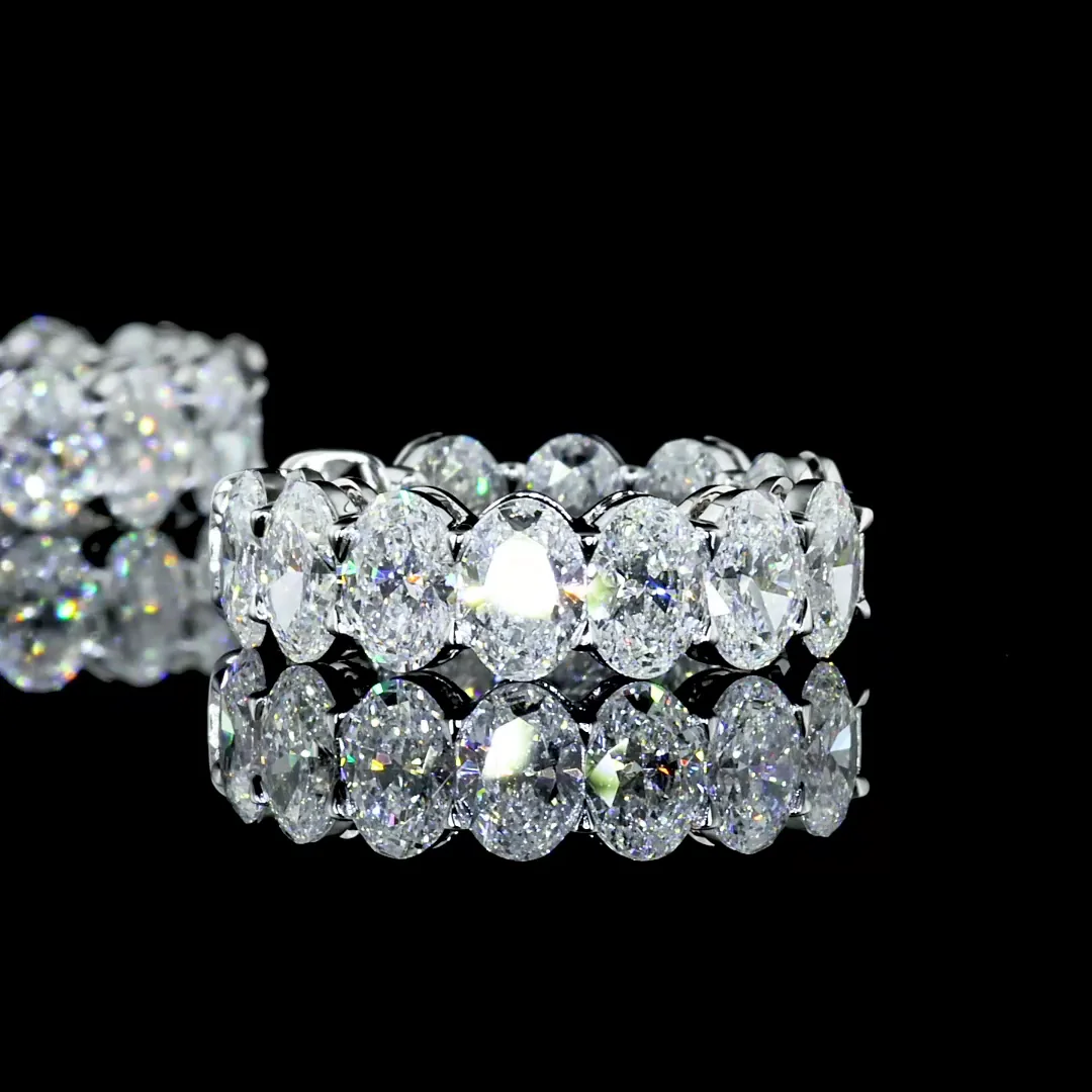 6.2 Cts 14k White Gold Oval Shape Huggies Earring - Image 4