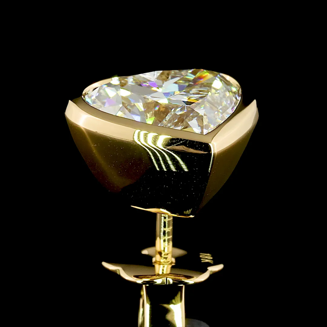 4.13 Cts 18k Yellow Gold Heart Shape Studs Earring - Image 4