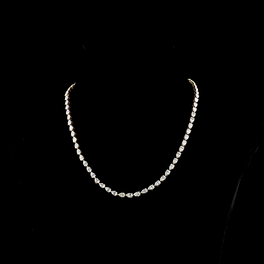 16.67 Cts 18k Yellow Gold Pear Shape Tennis Necklace - Video