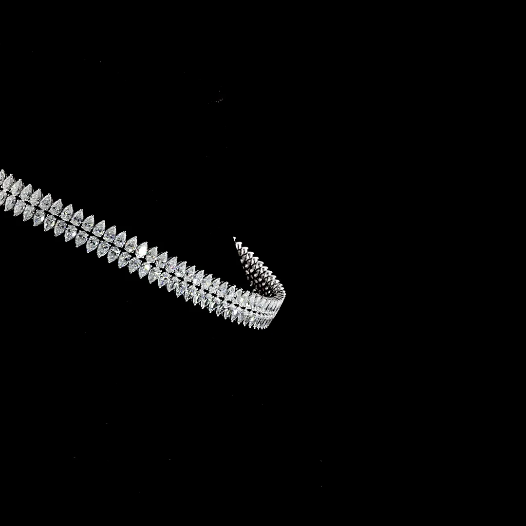 30.98 Cts 14k White Gold Pear Shape Tennis Necklace - Image 4