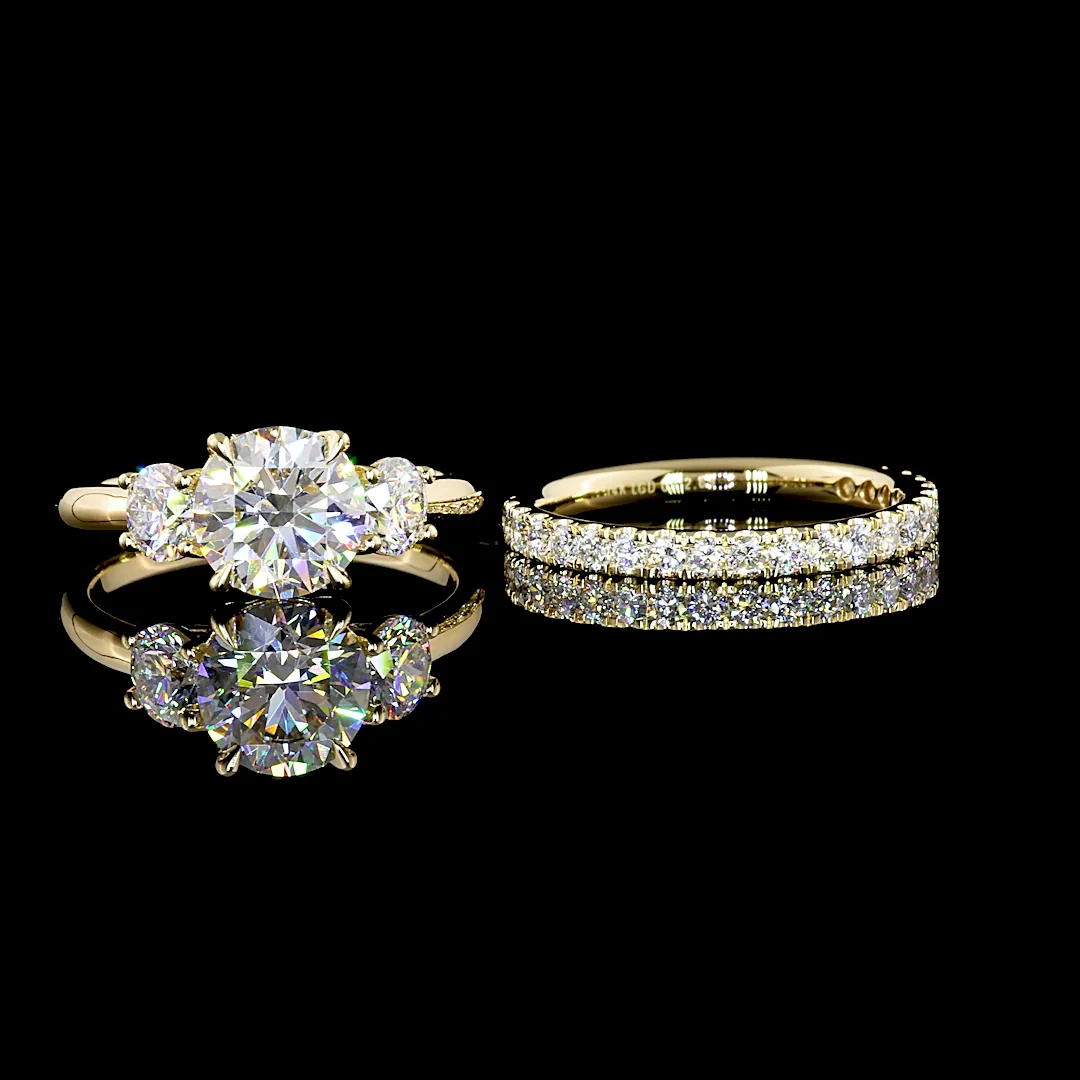 2.21 Cts 14k Yellow Gold Round Shape 3 Stones Ring - Video