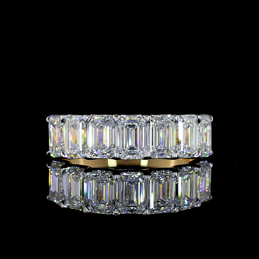 2.77 Cts 18k Two Tone Emerald Shape 7 Stones Eternity Band - Video
