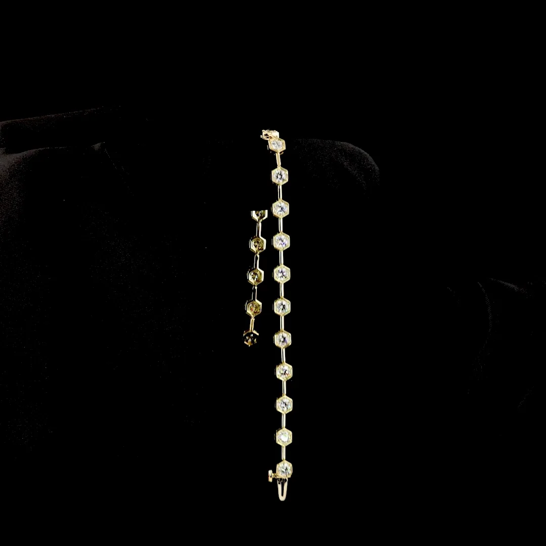 2.59 Cts Round Shape Station Bracelet - Image 3