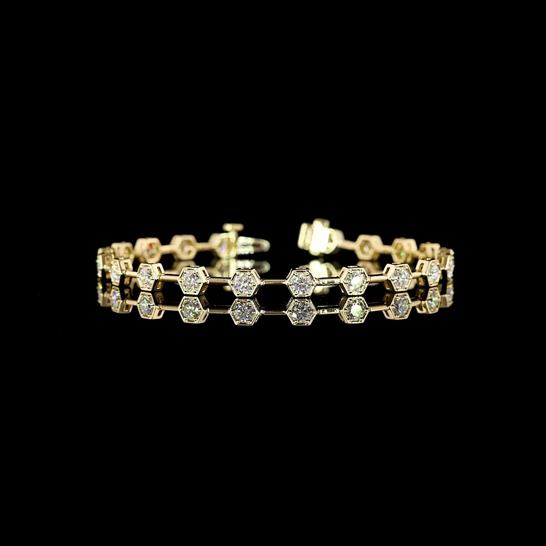 2.59 Cts Round Shape Station Bracelet - Video