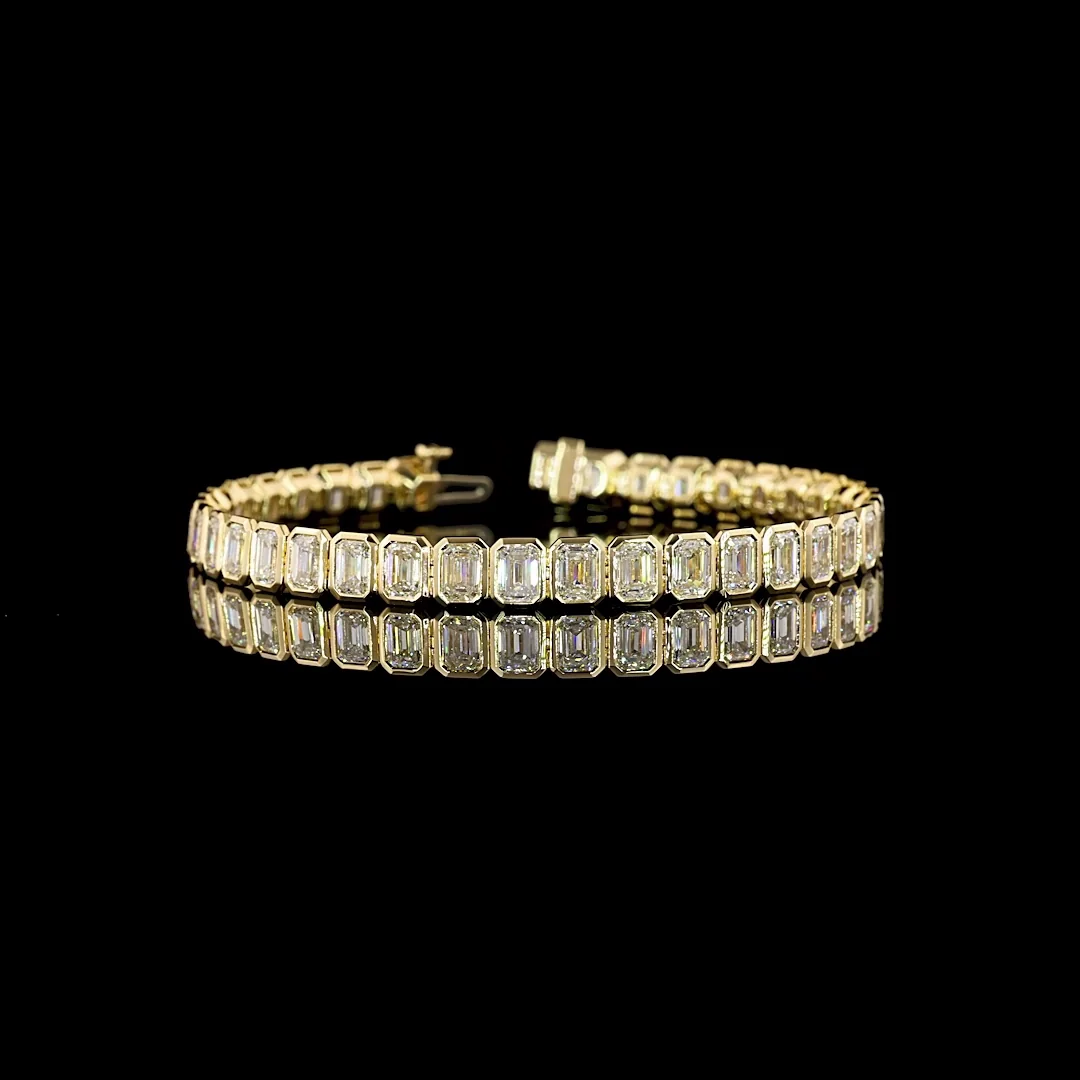 12.2 Cts 14k Yellow Gold Emerald Shape Tennis Bracelet - Video