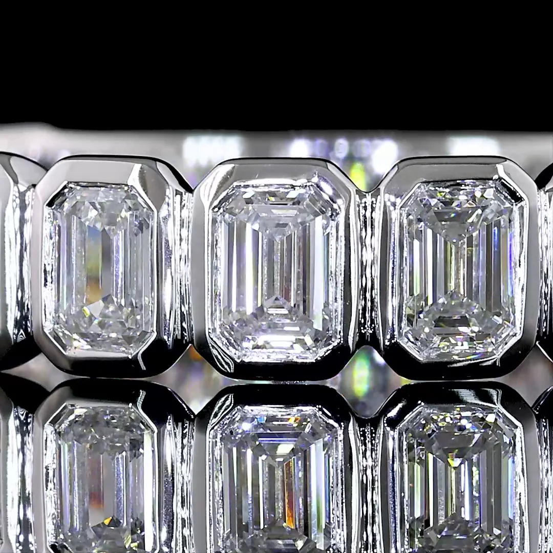 1.38 Cts 18k White Gold Emerald Shape 3/4 Band Eternity Band - Image 3