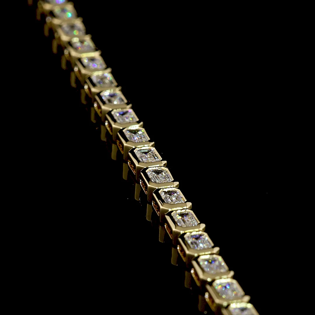 9.27 Cts 14k Yellow Gold Emerald Shape Tennis Necklace - Image 2