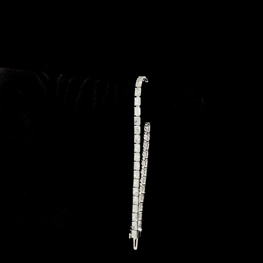 6.99 Cts 14k White Gold Radiant Shape Tennis Bracelet - Image 3