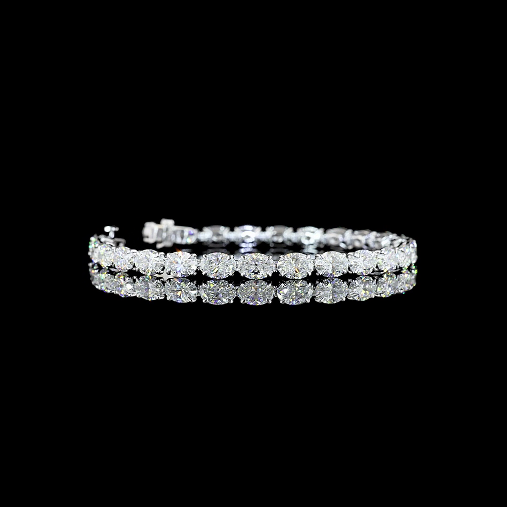 15.04 Cts 14k White Gold Oval Shape Tennis Bracelet - Video