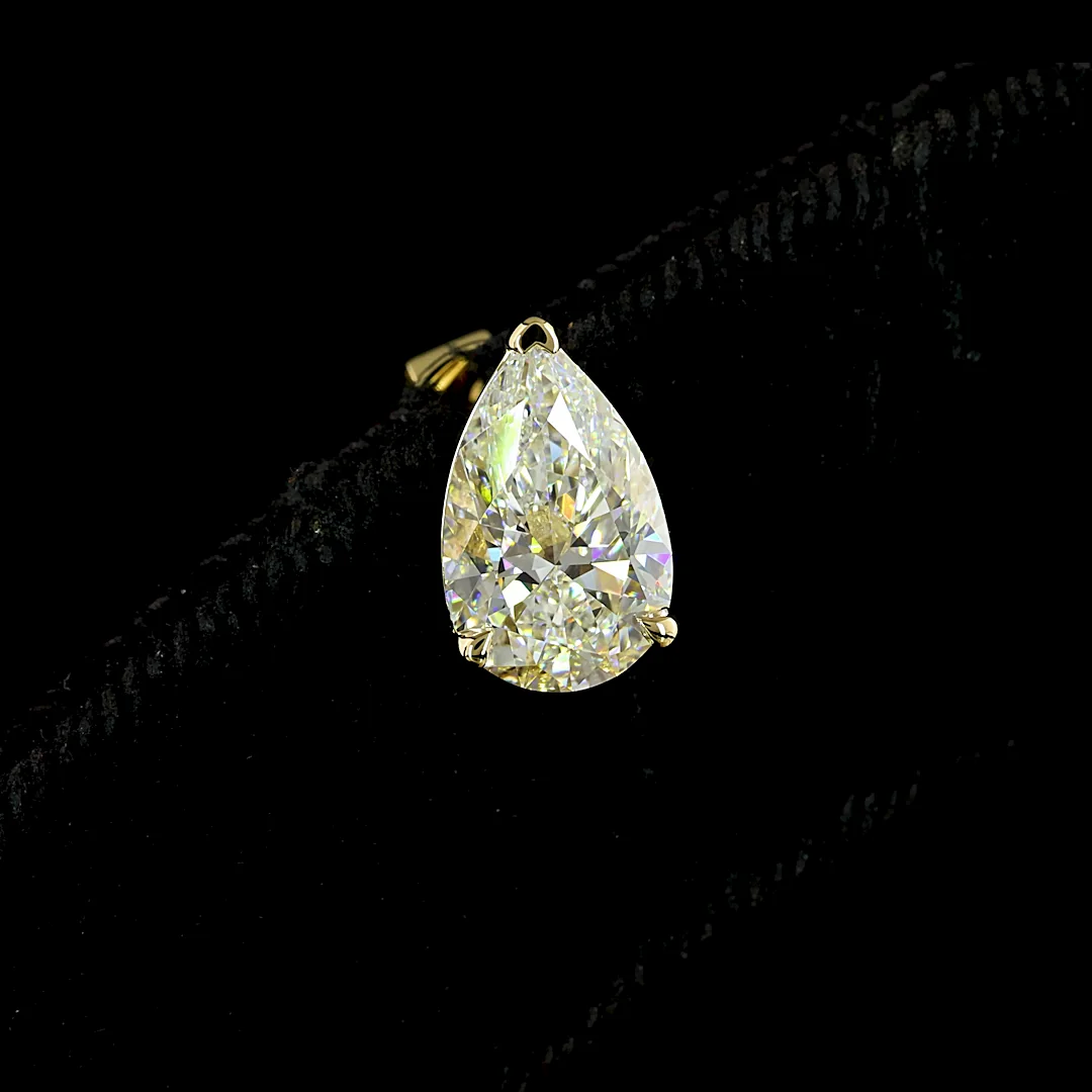 2.43 Cts 14k Yellow Gold Pear Shape Studs Earring - Image 3