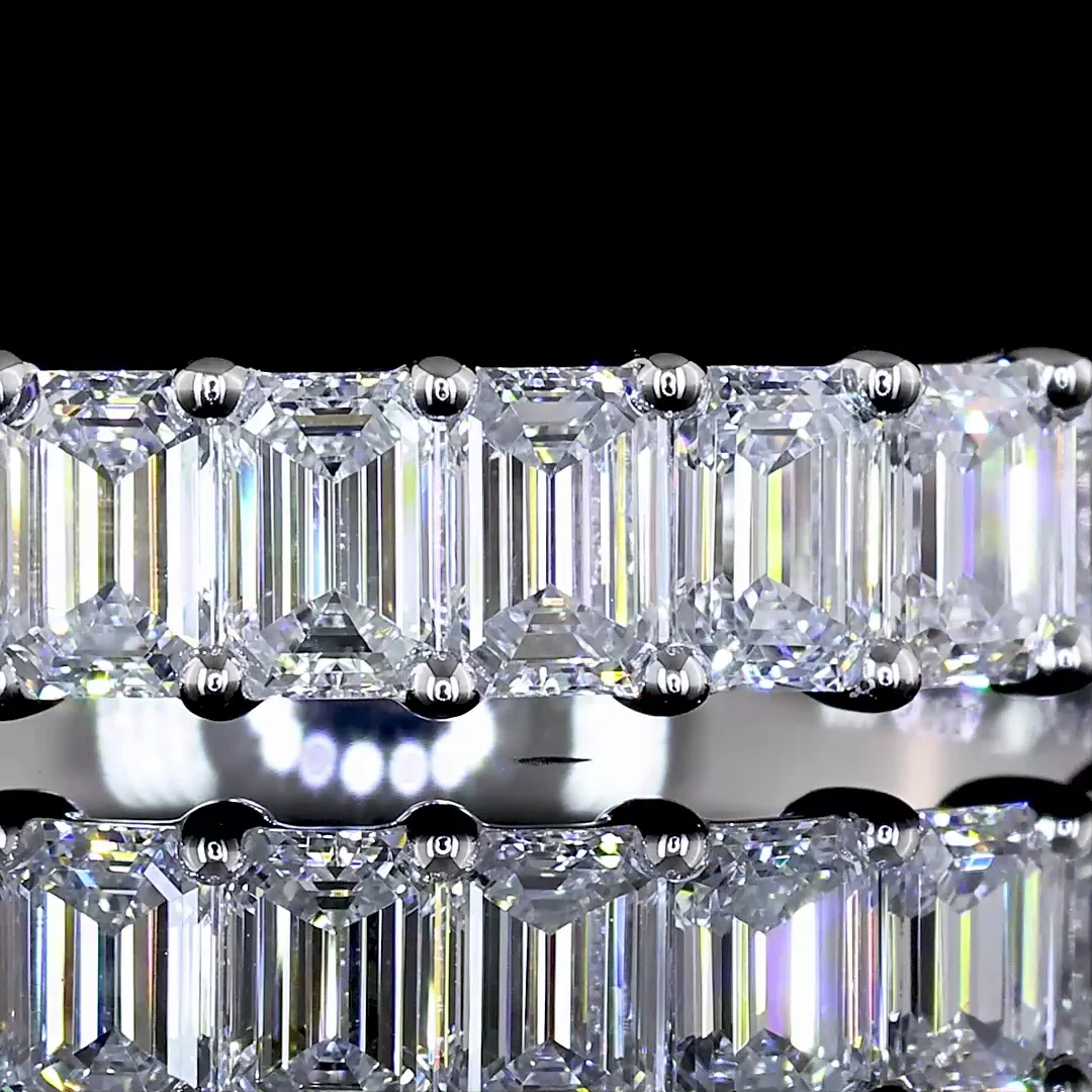 0.98 Cts 14k White Gold Emerald Shape Half Eternity Eternity Band - Image 3