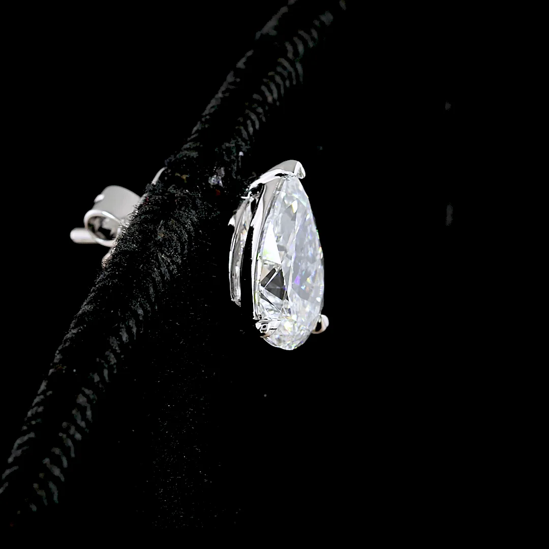 2.36 Cts 14k White Gold Pear Shape Studs Earring - Image 4