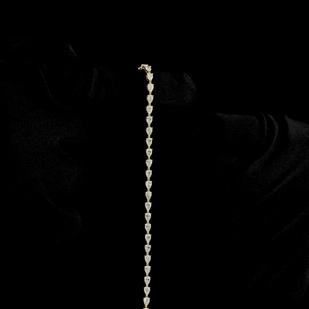 3.97 Cts 14k Yellow Gold Pear Shape Tennis Bracelet - Image 3