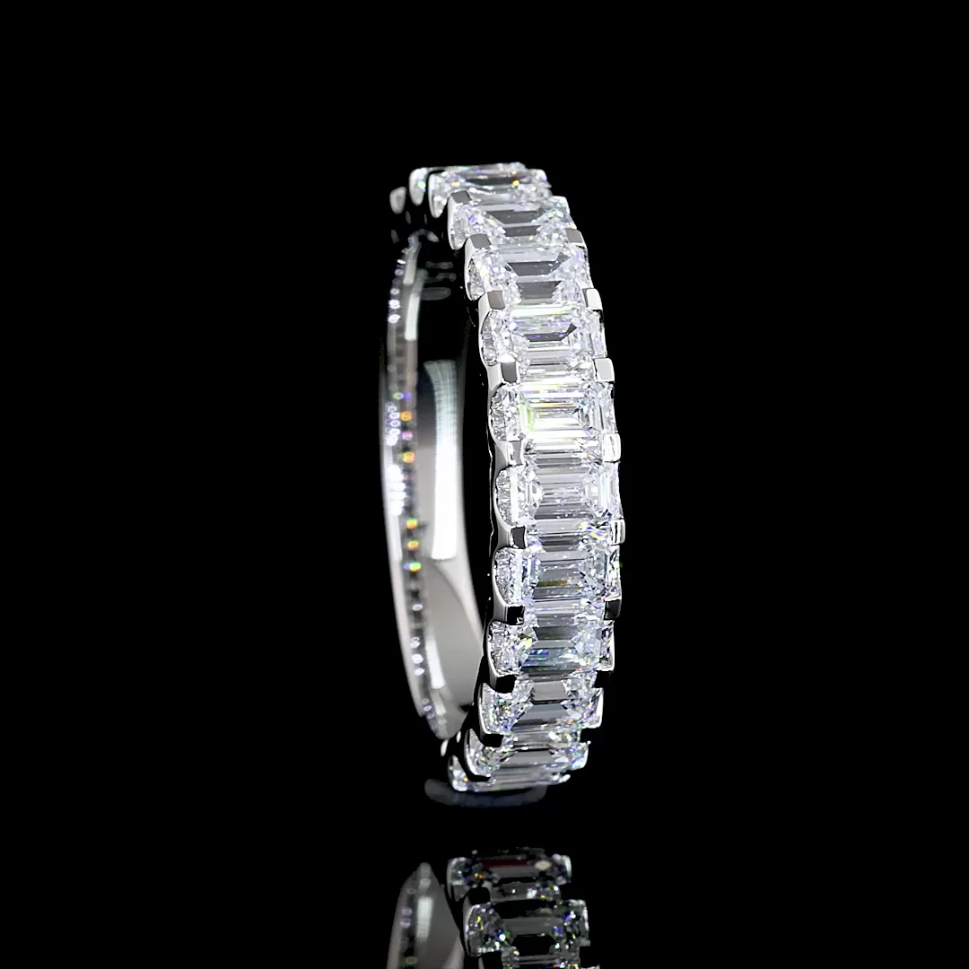 1.29 Cts Platinum Emerald Shape Half Eternity Eternity Band - Image 2
