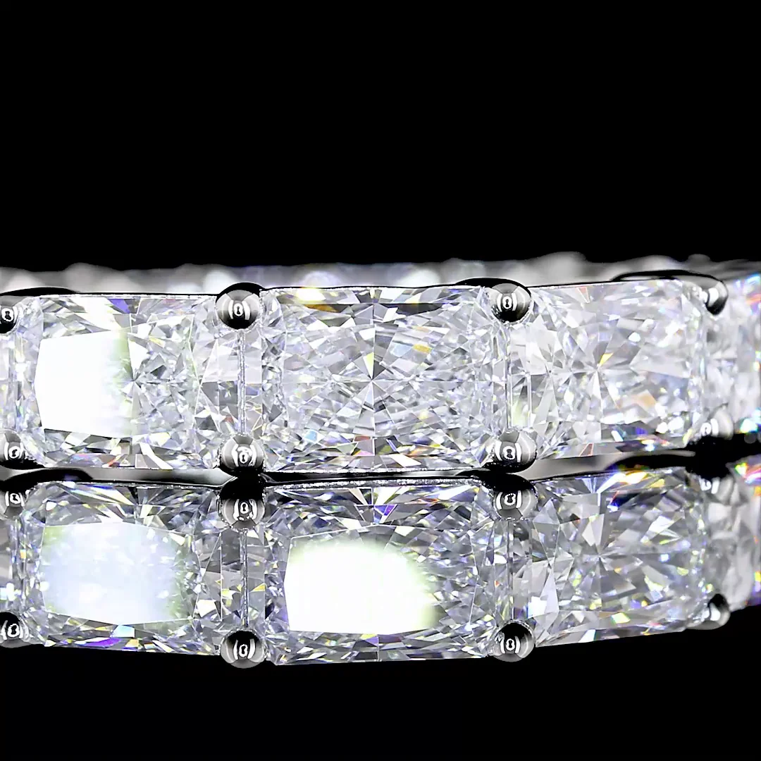 2.92 Cts Platinum Radiant Shape Special Eternity Band - Image 3