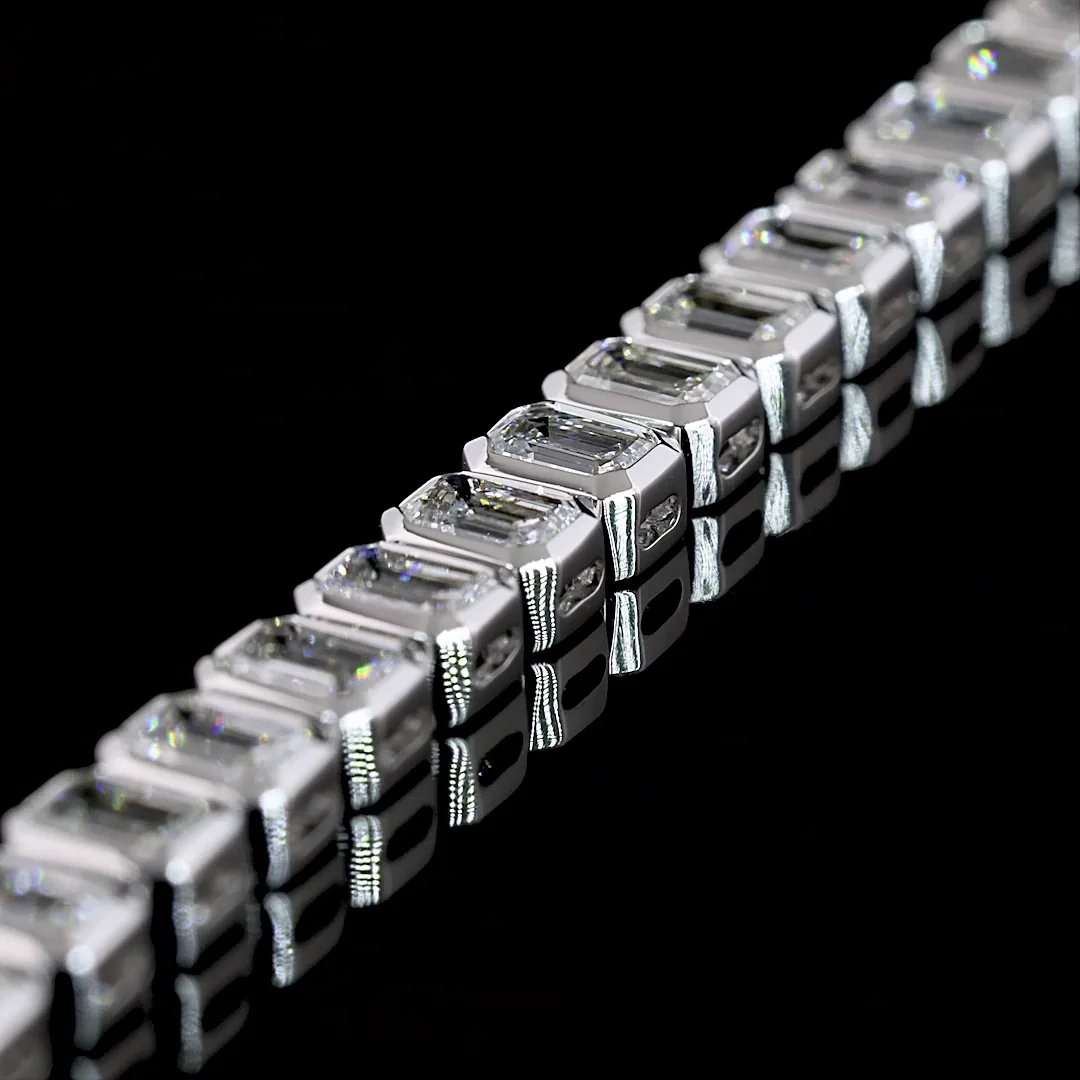 5 Cts 14k White Gold Emerald Shape Tennis Bracelet - Image 3