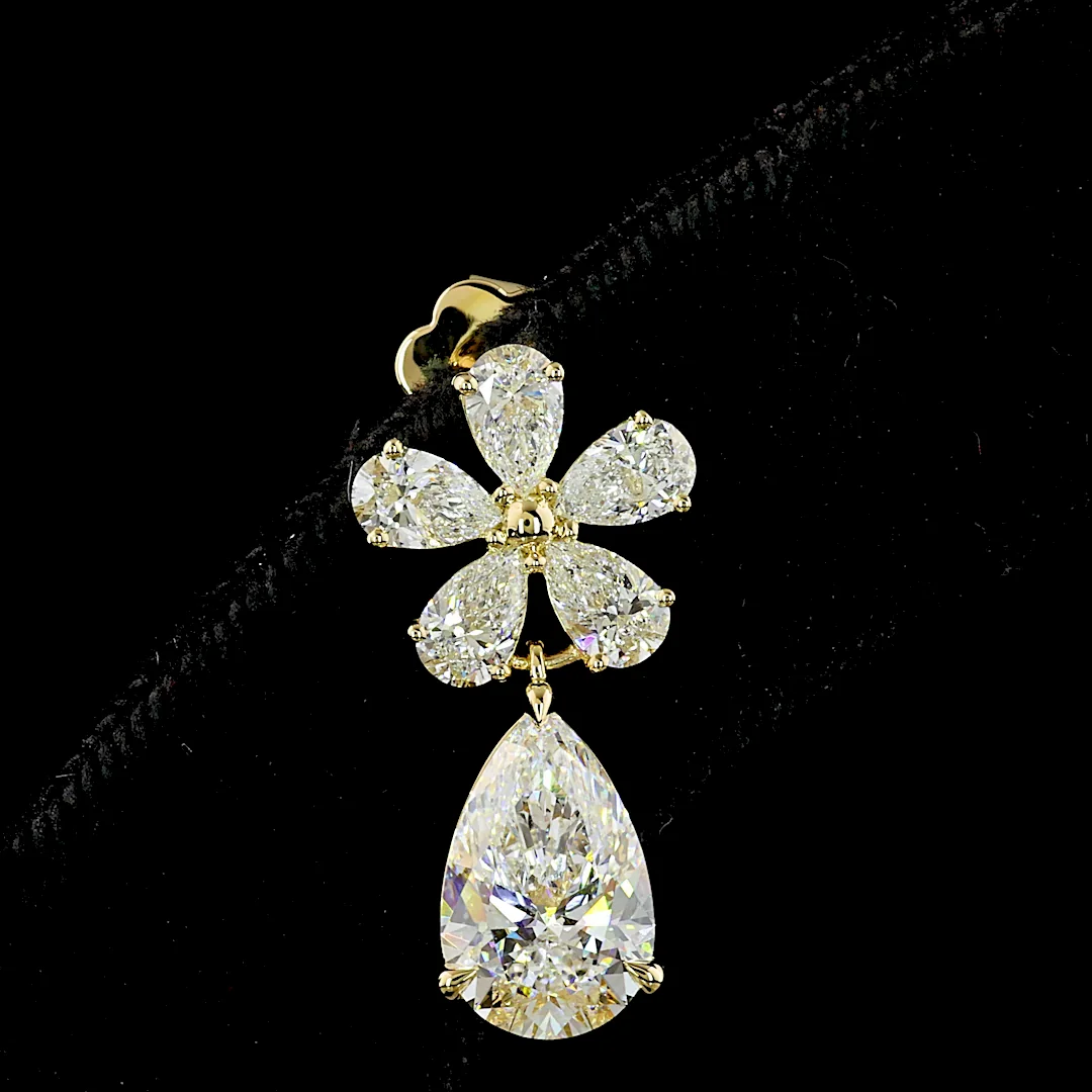6.09 Cts 14k Yellow Gold Pear Shape Hanging Earring - Image 2