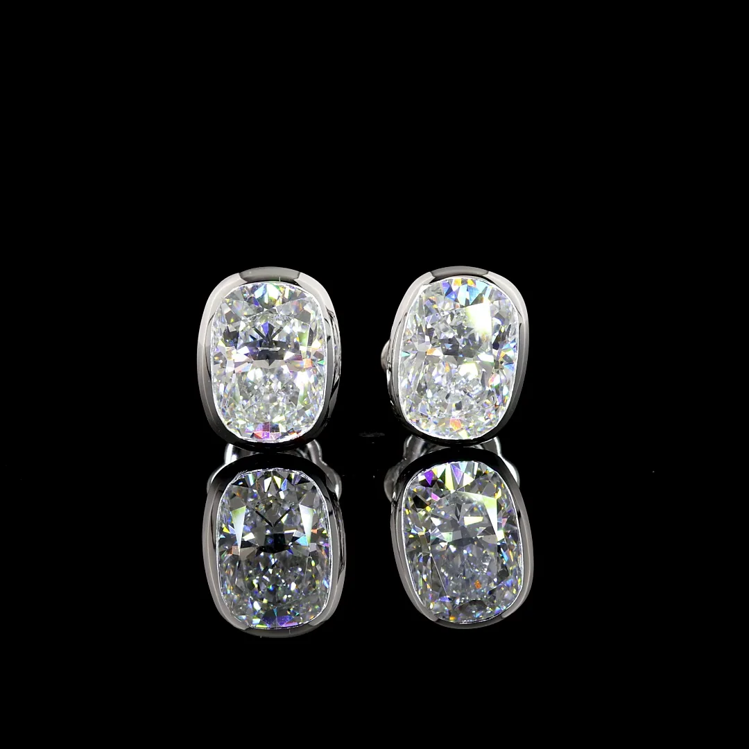 3.23 Cts 14k White Gold Cushion Brilliant Shape Studs Earring - Video