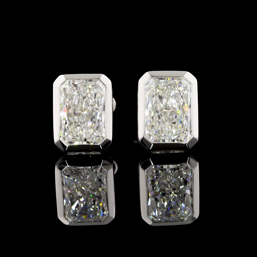 3.07 Cts 14k White Gold Radiant Shape Studs Earring - Video