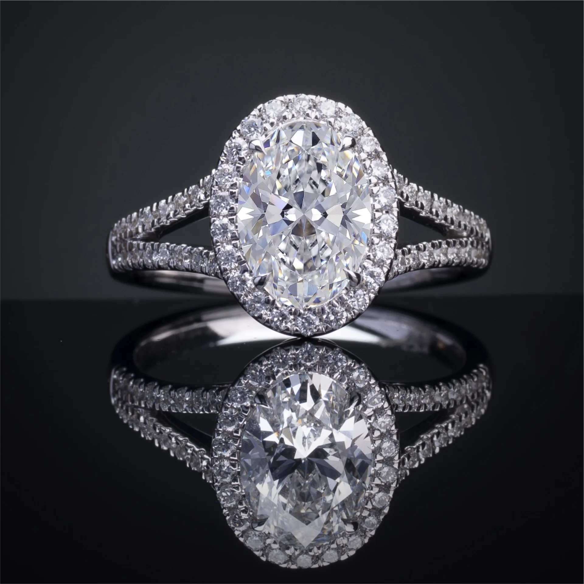 5.97 Cts 14k White Gold Oval Shape Split Shank Ring - Video