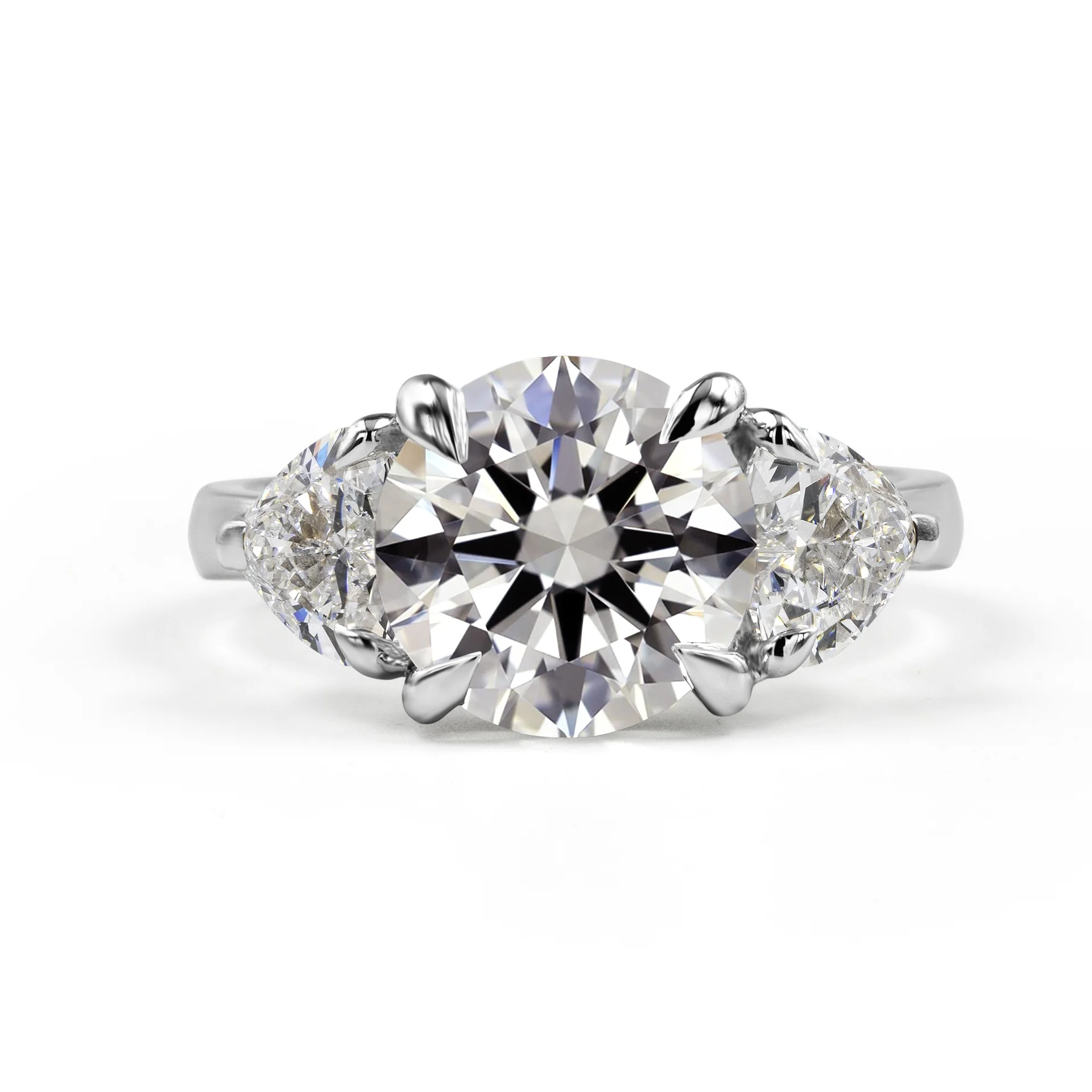 4.42 Cts 14k White Gold Round Shape 3 Stones Ring - Video