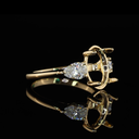 0.71 Cts 18k Yellow Gold Shape 3 Stones Ring - Image 3