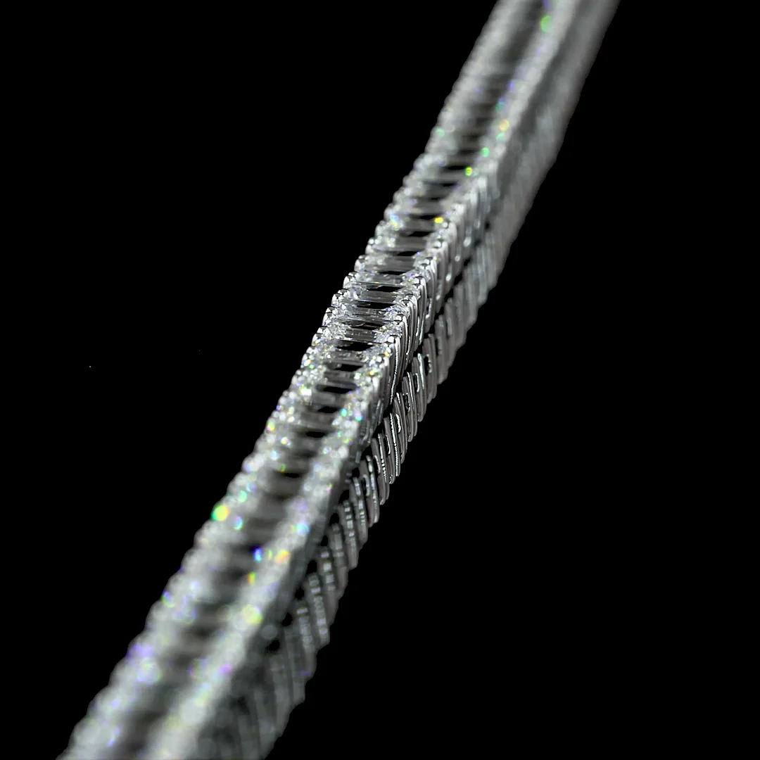 11.15 Cts 14k White Gold Emerald Shape Tennis Necklace - Image 4