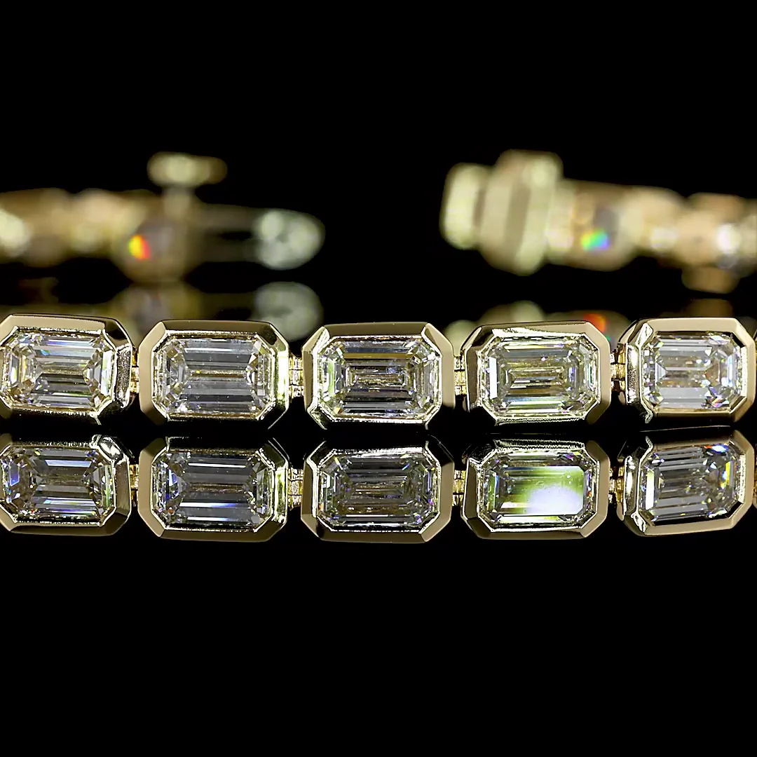 7.24 Cts 14k Yellow Gold Emerald Shape Tennis Bracelet - Image 3