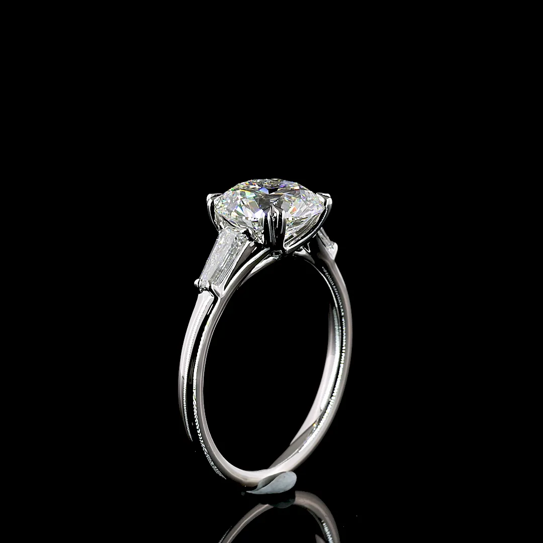2.93 Cts Platinum Round Shape 3 Stones Ring - Image 4