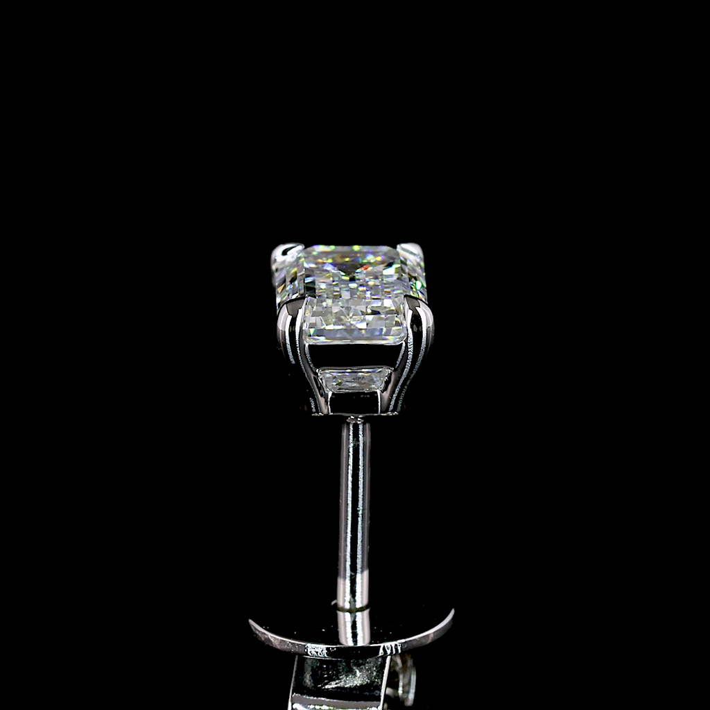 1.09 Cts 14k White Gold Emerald Shape Studs Earring - Image 4