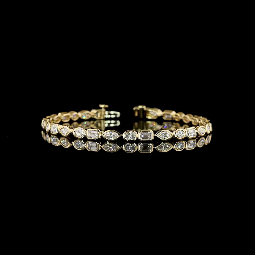 5.28 Cts 14k Yellow Gold Emerald Shape Tennis Bracelet - Video